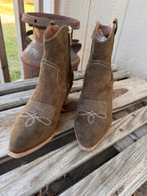 Load image into Gallery viewer, Quittin' Time Bootie