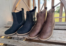 Load image into Gallery viewer, The Cowley Boots {Black}