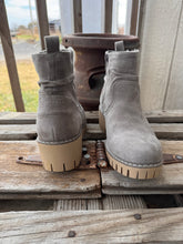 Load image into Gallery viewer, Dashing Bootie