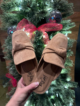Load image into Gallery viewer, Must Have Mules {Camel}