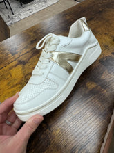 Load image into Gallery viewer, The Alta Sneaker