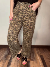 Load image into Gallery viewer, Leopard Print Straight Leg Jeans