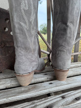 Load image into Gallery viewer, The Headliner Boots