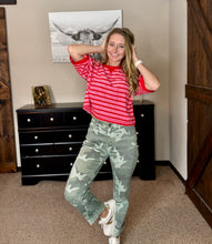 Load image into Gallery viewer, The Buckshot Jeans