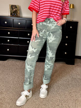 Load image into Gallery viewer, The Buckshot Jeans