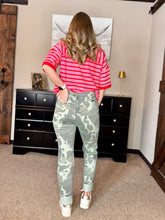 Load image into Gallery viewer, The Buckshot Jeans