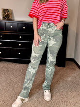 Load image into Gallery viewer, The Buckshot Jeans