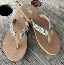 Load image into Gallery viewer, The Cove Sandals