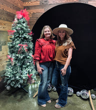 Load image into Gallery viewer, The Fayetteville Sweater