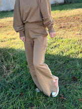 Load image into Gallery viewer, Feelin' Comfy Sweats {Mocha}