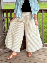 Load image into Gallery viewer, The Wide Leg Eyelet Stripe Pants