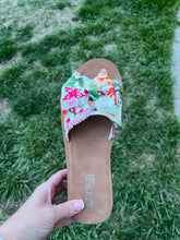 Load image into Gallery viewer, Spray Tan Sandals {Floral}