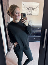 Load image into Gallery viewer, Best Crewneck {Black}