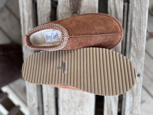 Load image into Gallery viewer, Pillow Talk {Tobacco}