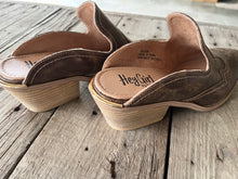 Load image into Gallery viewer, The Saloon Mule {Tan Crackle}