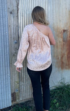 Load image into Gallery viewer, Stealin' Hearts Top