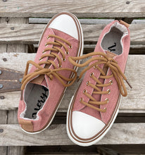 Load image into Gallery viewer, The Driana Sneaker