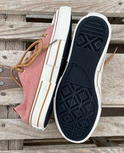 Load image into Gallery viewer, The Driana Sneaker