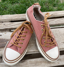 Load image into Gallery viewer, The Driana Sneaker