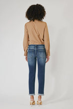Load image into Gallery viewer, The Cali Mid Rise Boyfriend Jeans