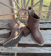 Load image into Gallery viewer, The Cowley Boots {Taupe}
