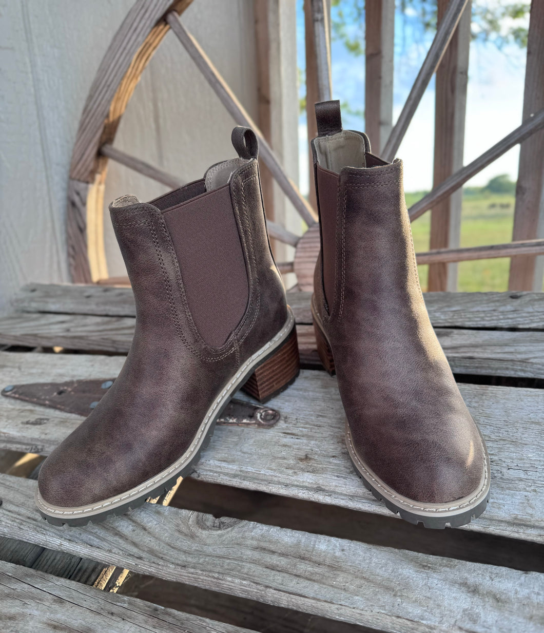 The Cowley Boots {Taupe}
