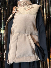 Load image into Gallery viewer, Canyon Vest
