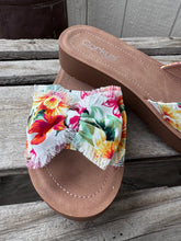 Load image into Gallery viewer, Spray Tan Sandals {Floral}
