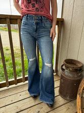 Load image into Gallery viewer, The Chloe High Rise Flare Jeans
