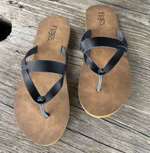 Load image into Gallery viewer, The Riata Sandals
