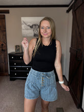 Load image into Gallery viewer, The Lettuce Tank Top {black}
