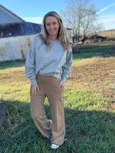 Load image into Gallery viewer, Feelin&#39; Comfy Crewneck {Heather Grey}
