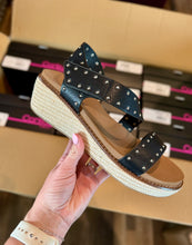Load image into Gallery viewer, Chit Chat Sandal
