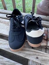 Load image into Gallery viewer, Throwback Sneakers {Black}

