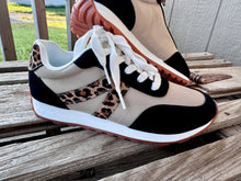 Load image into Gallery viewer, The Leopard Days Sneakers

