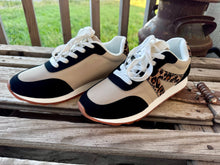 Load image into Gallery viewer, The Leopard Days Sneakers

