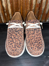 Load image into Gallery viewer, The Hilo {Leopard &amp; Fringe}
