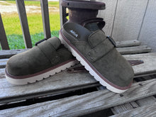 Load image into Gallery viewer, The Zamira Mules {Khaki/Green}
