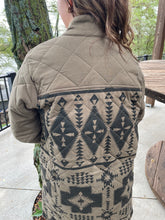 Load image into Gallery viewer, Ariat: Quilted Aztec Jacket
