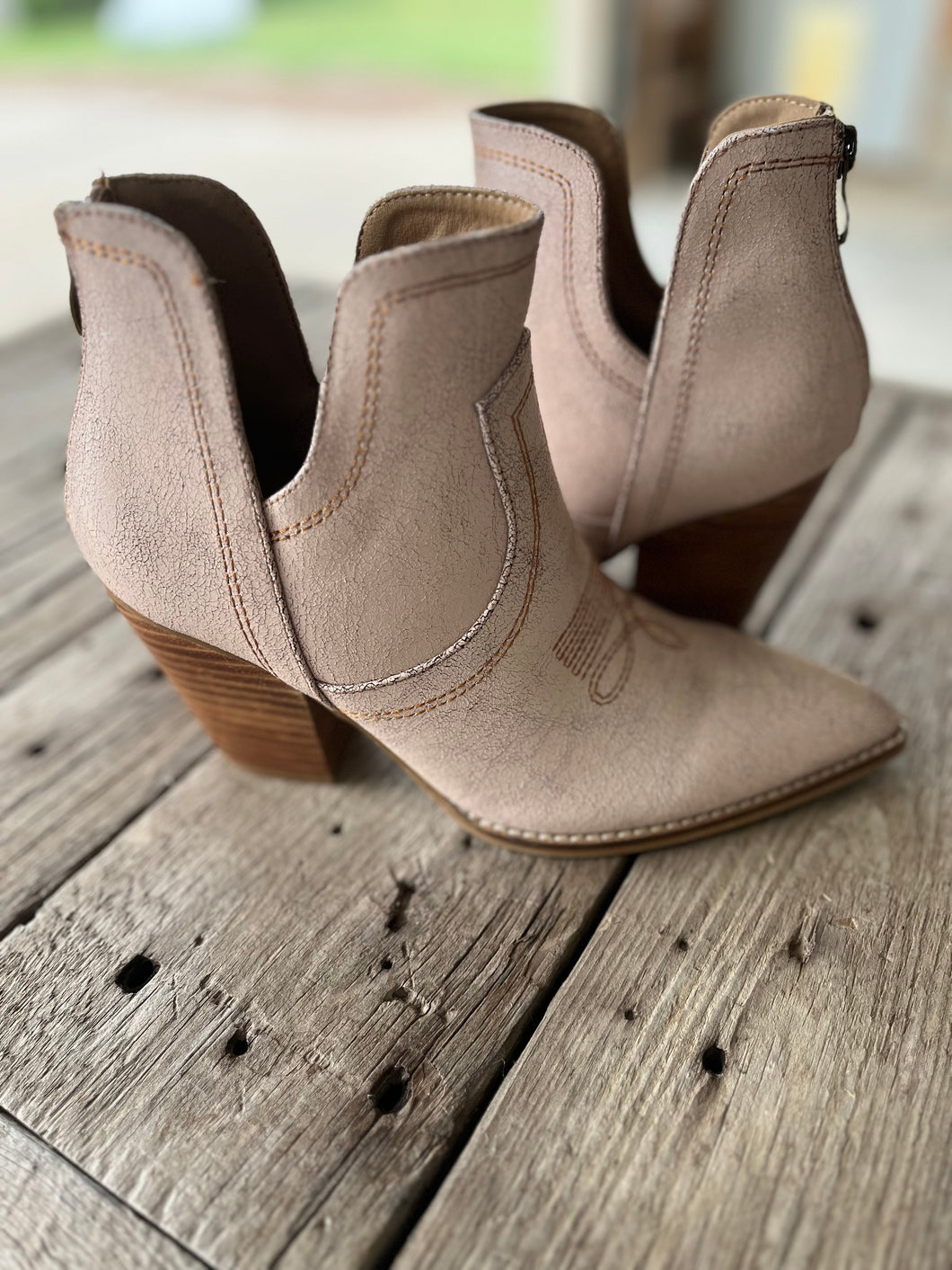The Smoke Show Booties {Cream Crackle}
