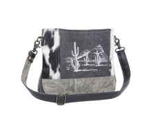 Load image into Gallery viewer, Desert Horizon Purse
