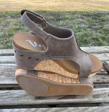 Load image into Gallery viewer, The Liberty Wedge {Taupe}
