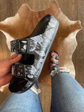 Load image into Gallery viewer, Paisley Party Sandals
