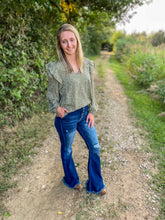 Load image into Gallery viewer, The Taylor Top
