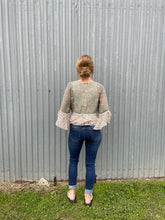 Load image into Gallery viewer, The Caylee Skinny Jeans
