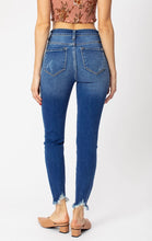 Load image into Gallery viewer, The Layla Skinny Jeans
